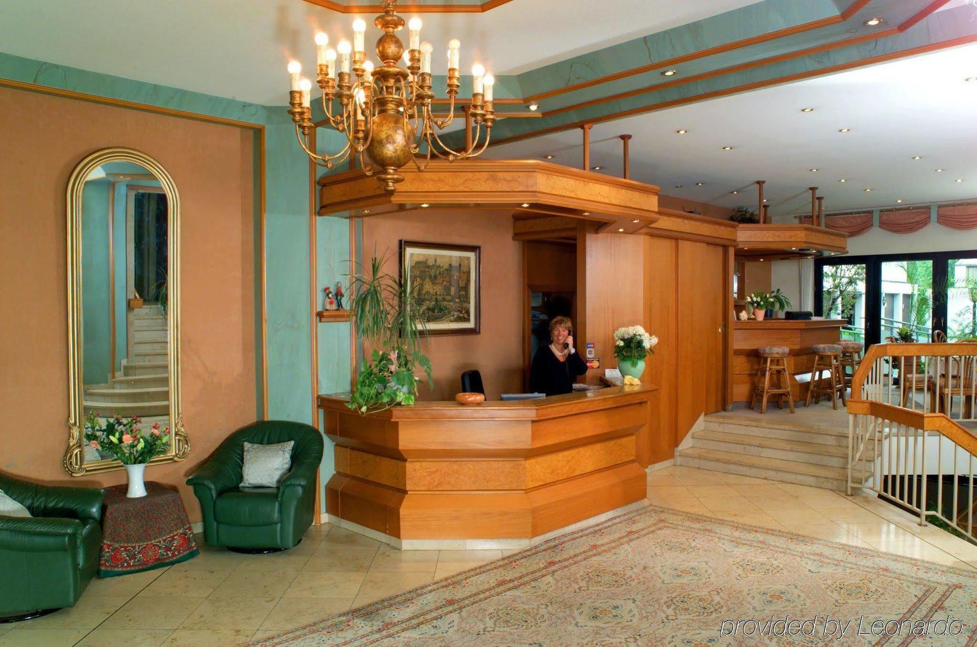 Hotel Cristal Nürnberg Beltér fotó